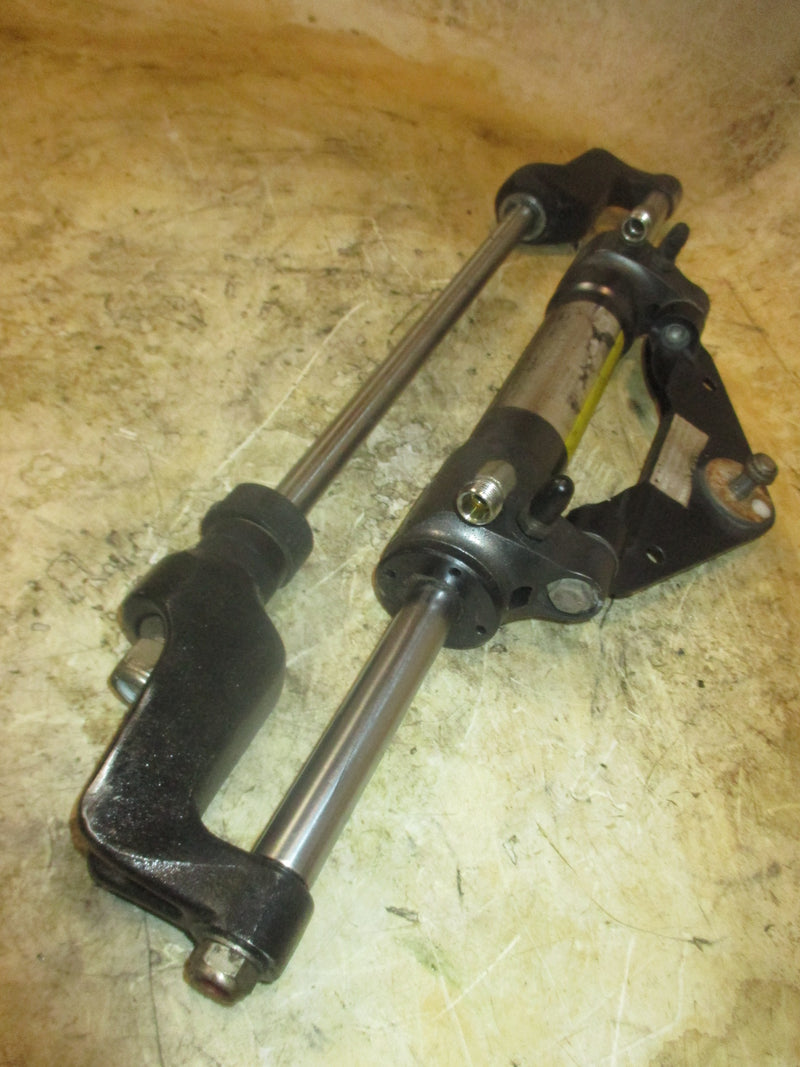 Yamaha 150hp HPDI 2 Stroke outboard Sea Star Hydraulic Steering Ram (HC5358)