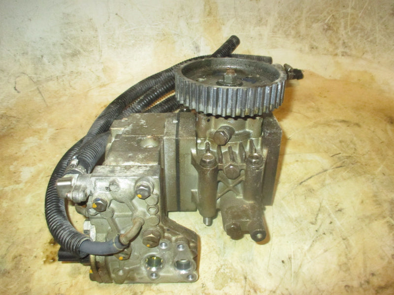 Yamaha 150hp HPDI 2 Stroke outboard Fuel Injector Pump (68F-13910-10)