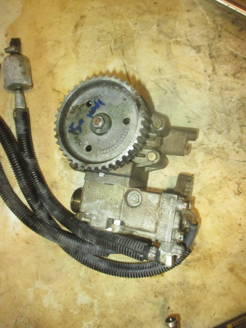 Yamaha 150hp HPDI 2 Stroke outboard Fuel Injector Pump (68F-13910-10)
