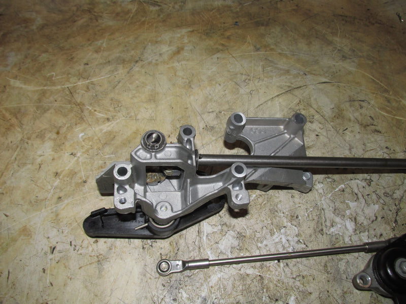 Yamaha 225hp 4 Stroke Outboard Throttle Bracket (69J-41661-00-94)