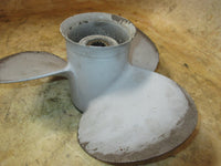 Load image into Gallery viewer, Mercury outboard Aluminum Propeller (48-77338A33) 14 X 11 15 Spline
