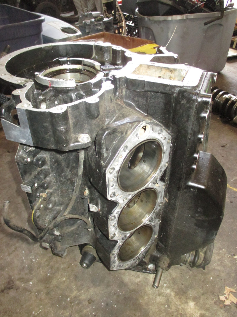 Johnson 175hp 60 degree ocean pro outboard crankcase block
