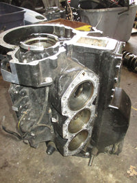 Load image into Gallery viewer, Johnson 175hp 60 degree ocean pro outboard crankcase block
