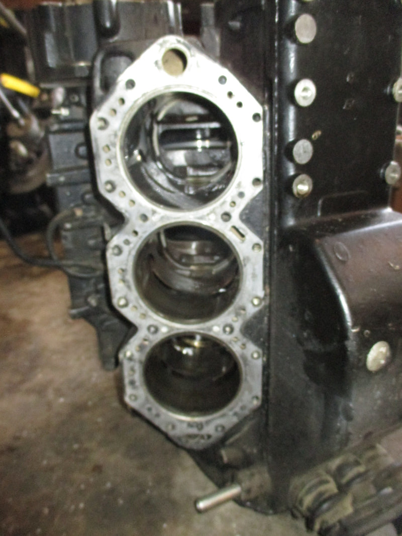 Johnson 175hp 60 degree ocean pro outboard crankcase block