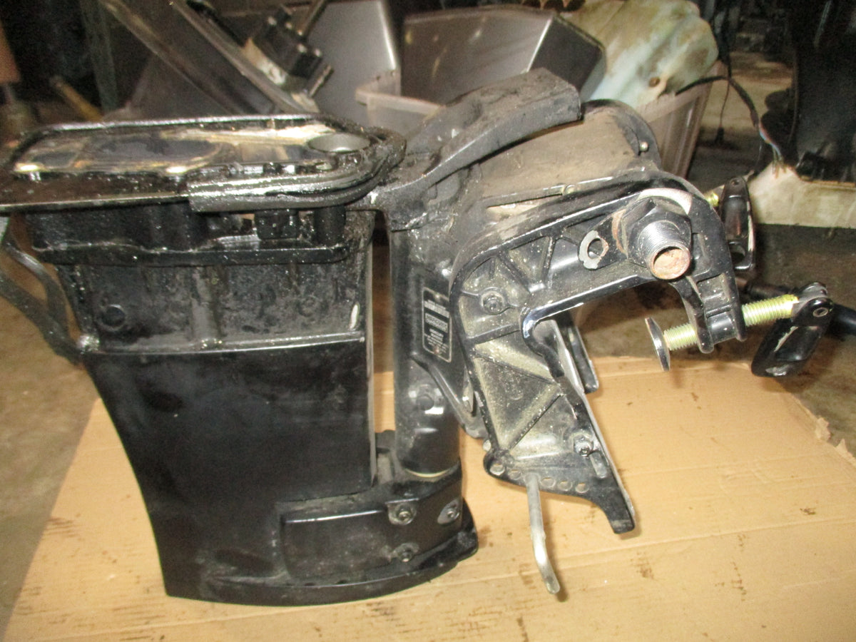 Mercury 25hp 2 stroke outboard midsection 15 inch shaft