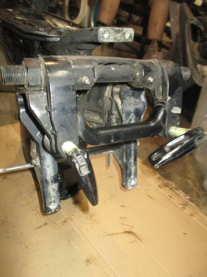 Mercury 25hp 2 stroke outboard midsection 15 inch shaft