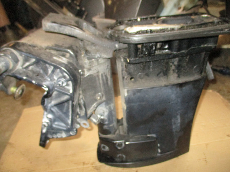 Mercury 25hp 2 stroke outboard midsection 15 inch shaft
