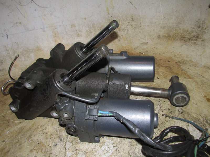 Yamaha 300hp 4.2L 4 Stroke Outboard Tilt Trim Unit (69J-06)