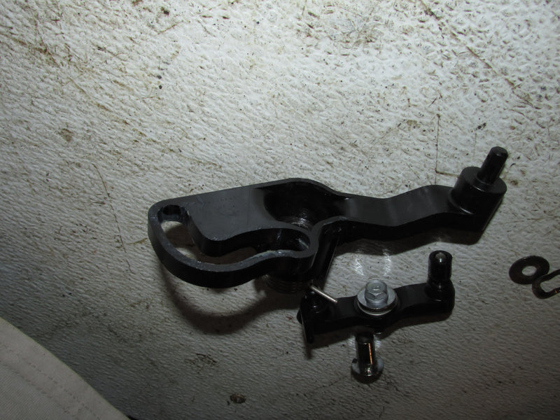 Yamaha 90hp 4 Stroke Outboard Throttle Bracket (6D8-42154-00-00)