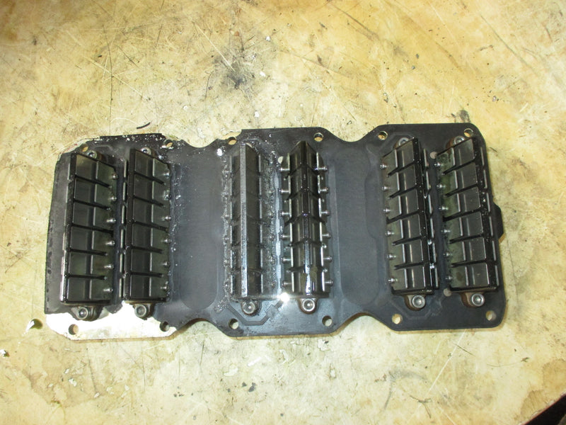 Mercury Mariner 225hp 2 Stroke outboard Intake Manifold with Reeds (816184-C3)