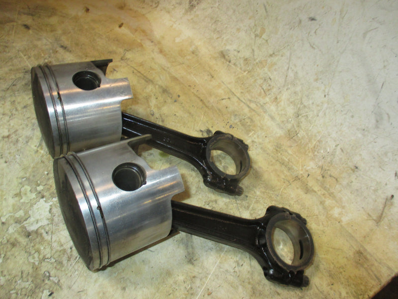 Mercury Mariner 225hp 2 Stroke outboard Starboard Piston and Rod Set of 2