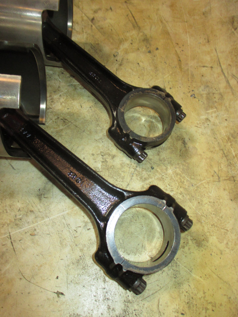 Mercury Mariner 225hp 2 Stroke outboard Starboard Piston and Rod Set of 2
