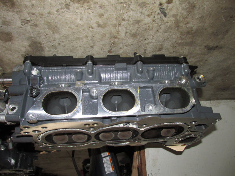 Yamaha 4.2L 300hp 4 Stroke Outboard Port Cylinder Head (6CB-11)