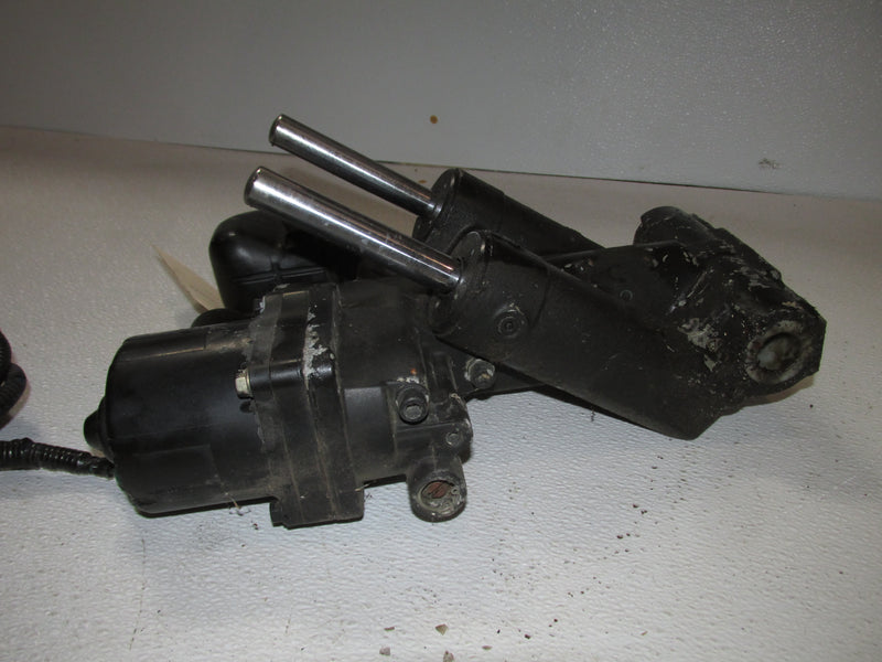 Suzuki DF70 70hp Outboard Tilt Trim Unit
