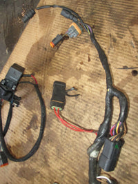 Load image into Gallery viewer, Johnson 175hp 60 degree ocean pro outboard engine wiring harness (583028)
