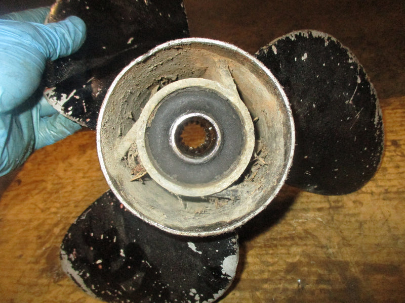 Johnson Evinrude outboard large hub aluminum propeller 13x17