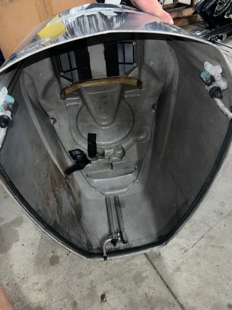 Yamaha 300hp HPDI outboard top cowling