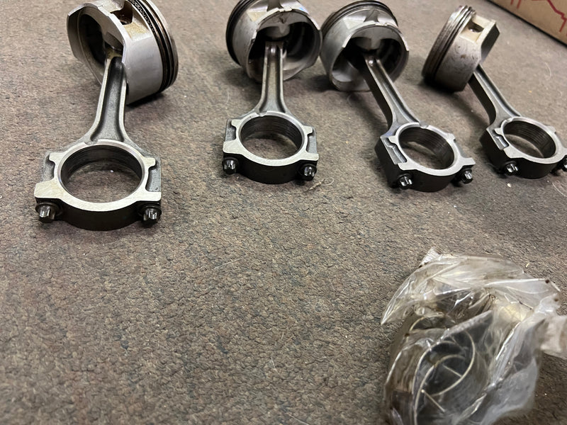 Yamaha 90hp 4 stroke outboard Piston and rod set of 4 (6D8-00)