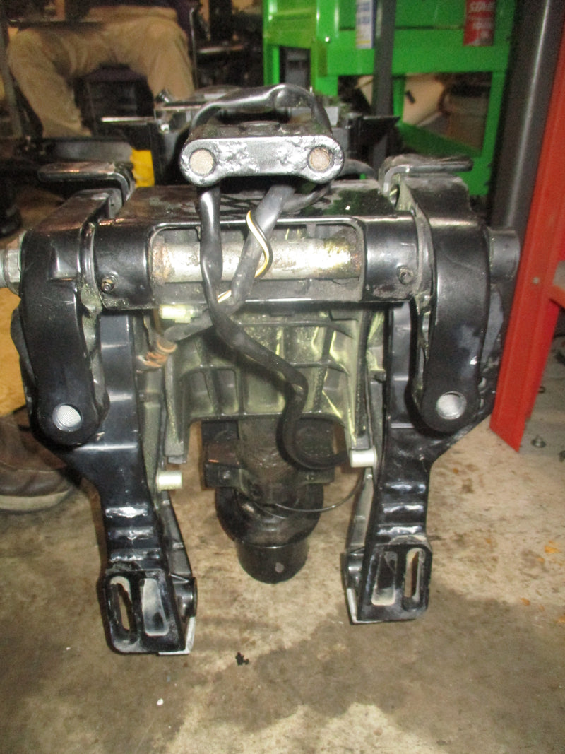 Suzuki DF50 outboard 20" Mid section