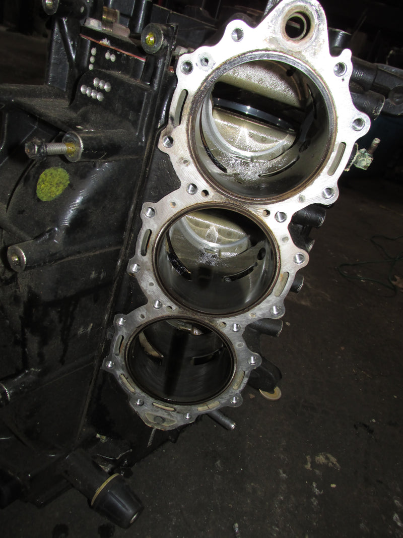 Evinrude Etec 175hp 2 Stroke Outboard Crankcase Block