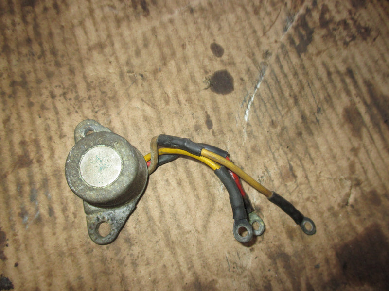 Evinrude 70hp 2 stroke outboard rectifier regulator (582307)