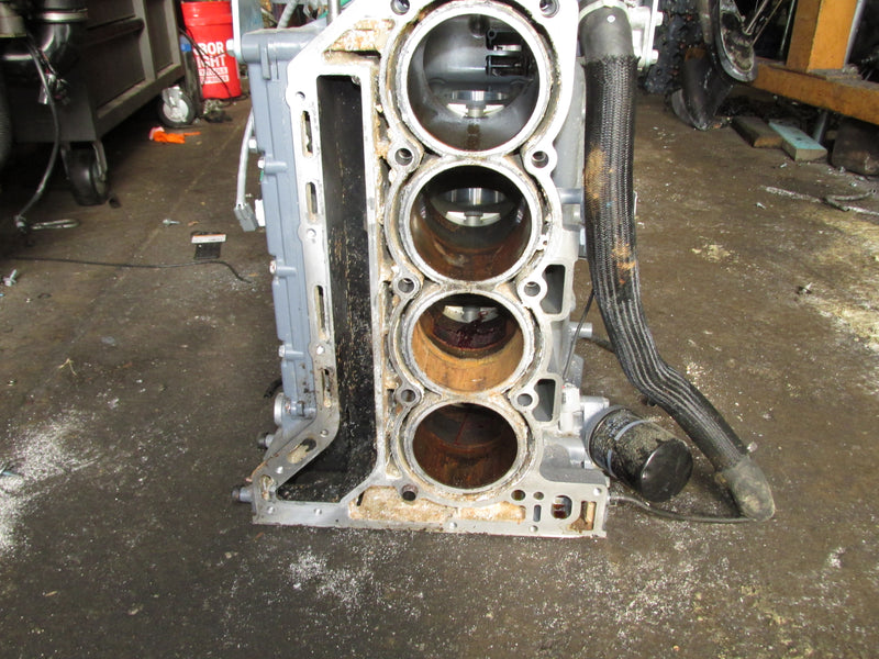 Suzuki DF150A 150hp 4 Stroke Outboard Crankcase Block