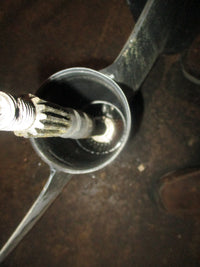 Load image into Gallery viewer, Johnson Evinrude 90-115hp outboard small hub lower unit casing w/ prop shaft
