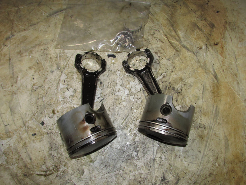 Evinrude Etec 175hp 2 Stroke Outboard Port Piston / Rod Set of 2 (5005442)