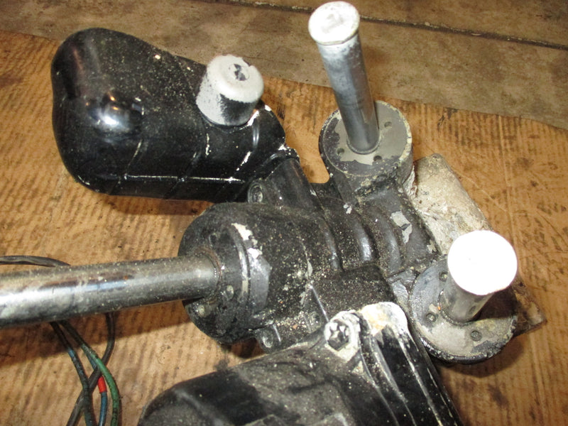 Johnson 90/115hp 60 degree 2 stroke outboard tilt trim unit PARTS ONLY