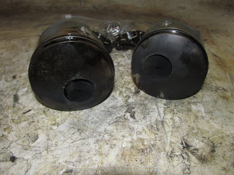 Evinrude Etec 175hp 2 Stroke Outboard Port Piston / Rod Set of 2 (5005442)