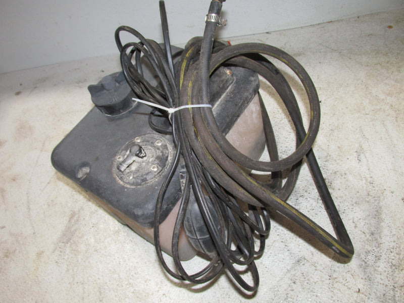 Evinrude Etec 130hp 2 Stroke Outboard Dual Hose BRP Remote Oil Tank