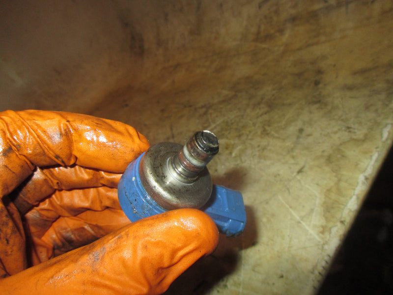 Mercury Optimax 3.0L 225hp 2 stroke outboard Air injector (8M0123509)