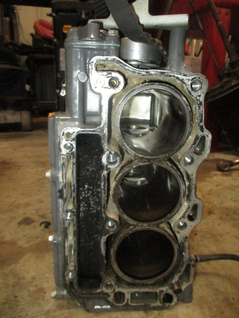 Honda 40hp 4 stroke outboard crankcase block