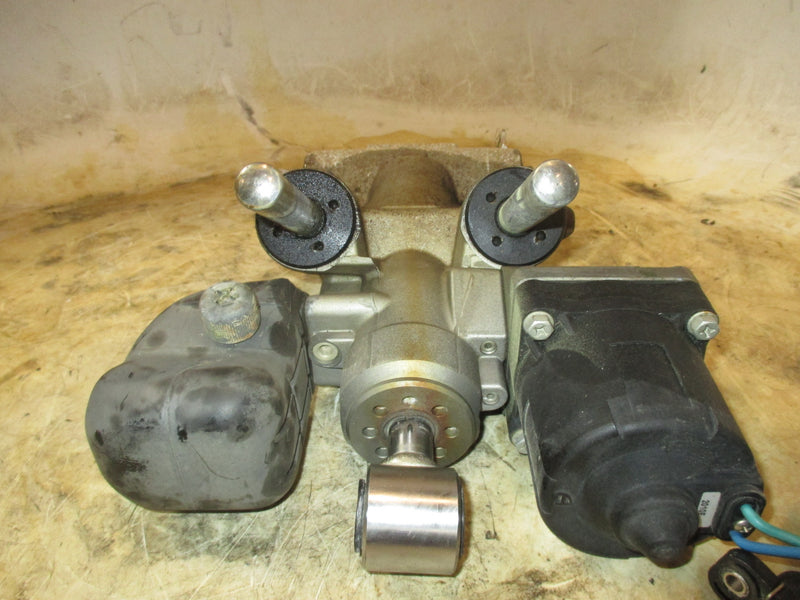 Honda BF225A 225hp 4 stroke outboard tilt trim unit