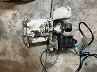 Load image into Gallery viewer, Evinrude 150hp Ocean Pro outboard tilt trim unit PARTS ONLY
