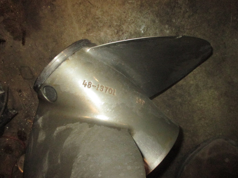 Mercury Optimax 3.0L 225hp 2 stroke outboard Mirage counter rotation propellor