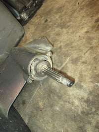 Load image into Gallery viewer, Yamaha 40hp 4 stroke outboard 20" Lower Unit (Parts)
