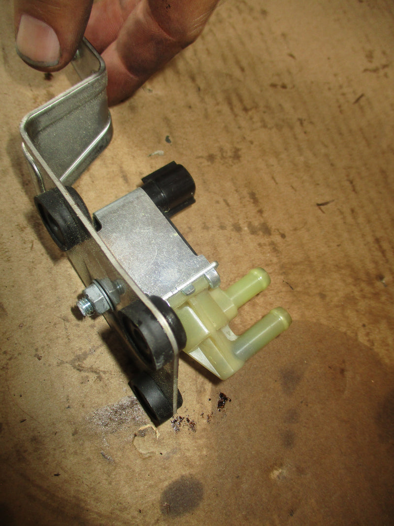 Mercury 30hp 4 stroke outboard iac valve