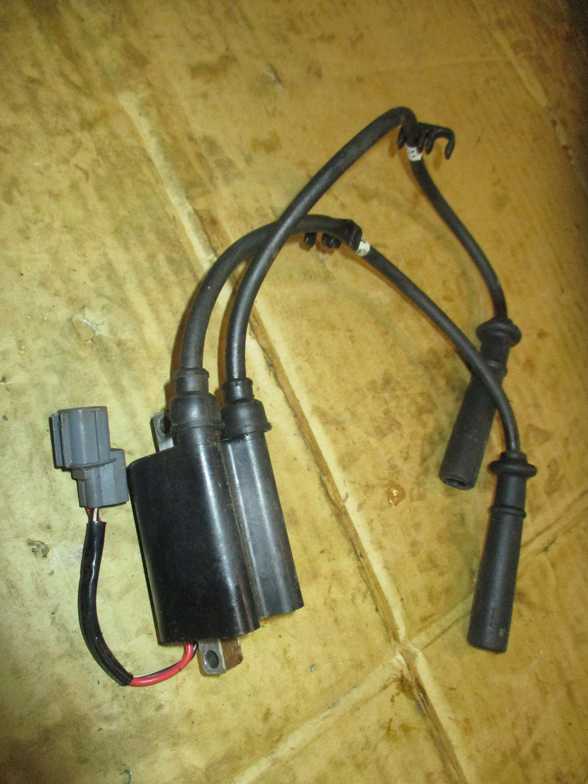 Mercury 115hp 4 stroke outboard ignition coil 2 & 3 (880893T10)