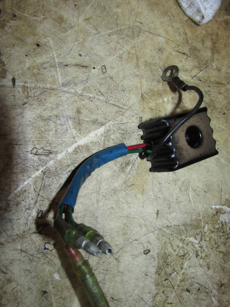 Yamaha 55hp 2 Stroke Outboard Rectifier Regulator (664-81970-61-00)