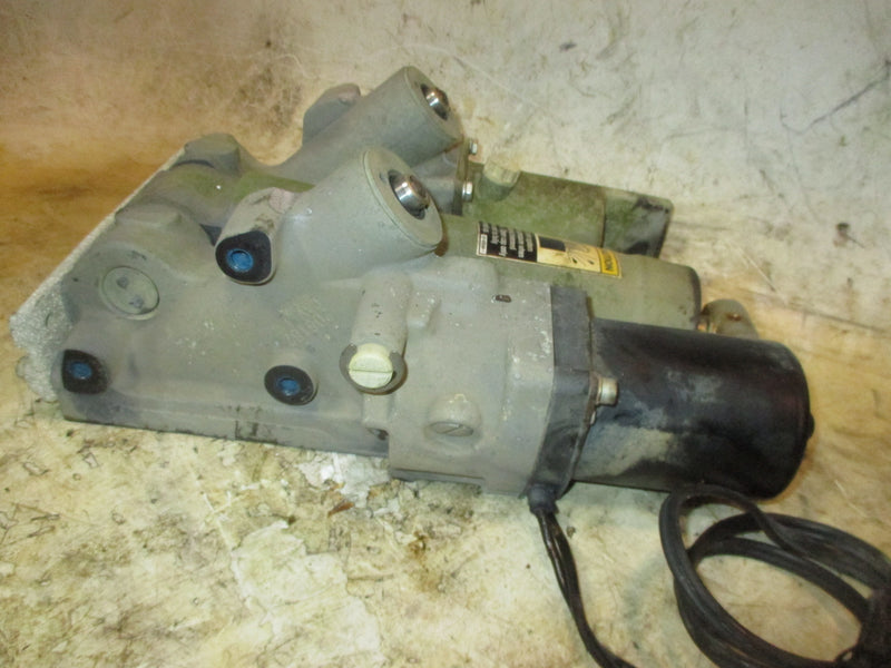 Mercury Optimax 3.0L 200hp 2 stroke outboard Tilt trim unit