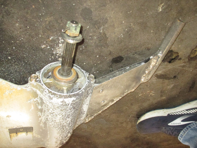 Honda BF225A 225hp 4 stroke outboard 25 inch shaft lower unit