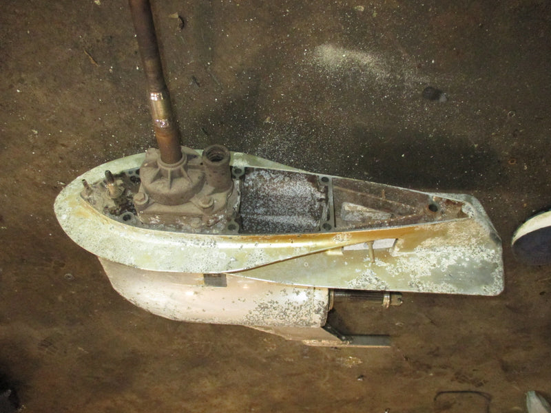 Honda BF225A 225hp 4 stroke outboard 25 inch shaft lower unit
