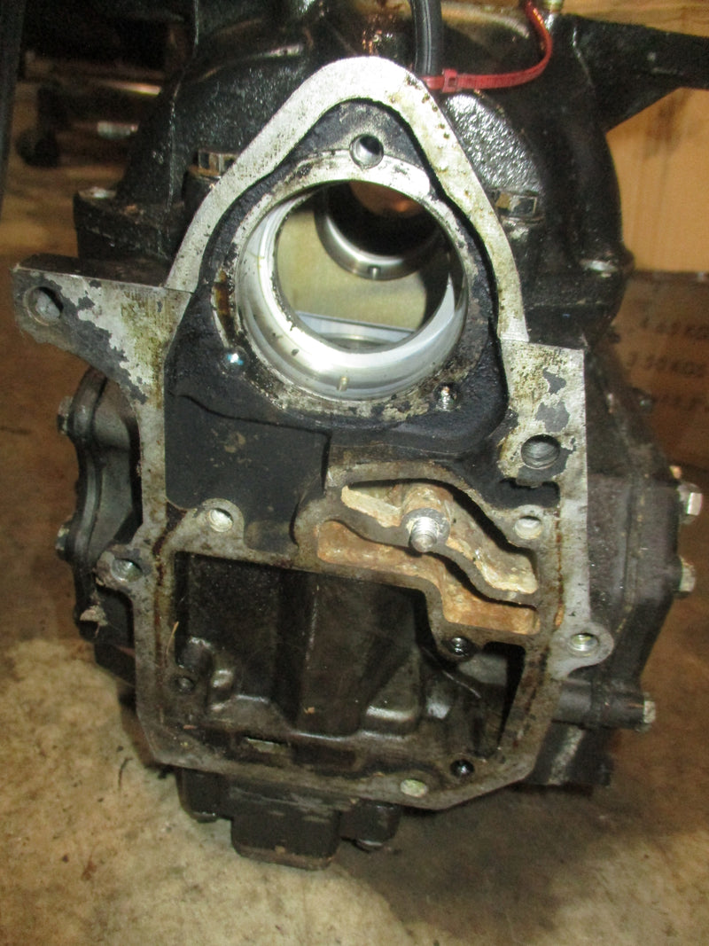 Evinrude 30hp 2 stroke outboard crankcase block