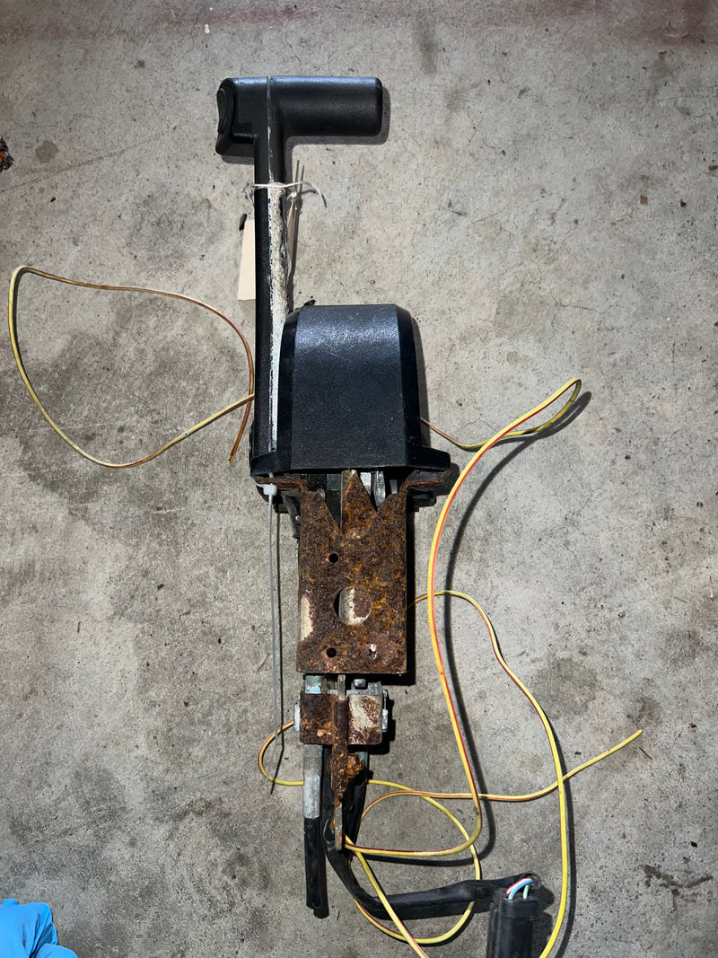 Johnson/ Suzuki 115hp 4 stroke outboard BRP top mount control box