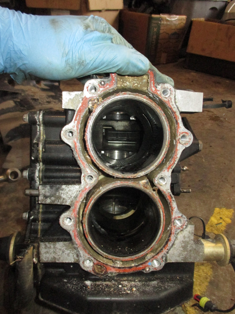 Evinrude 25hp Etec outboard crankcase block