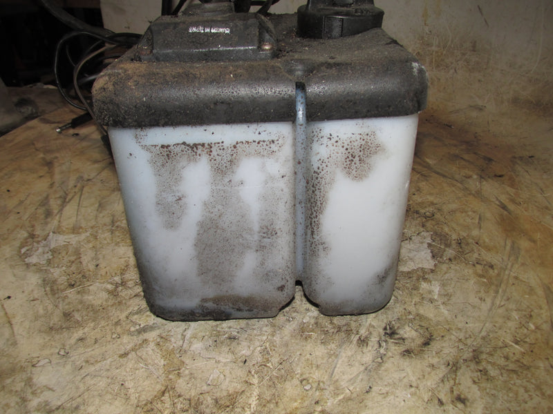 Evinrude Etec 175hp 2 Stroke Outboard BRP Dual Hose Remote Oil Tank