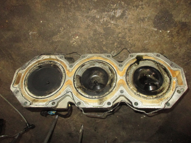 Mercury Optimax 3.0L 200hp 2 stroke outboard Port Cylinder head (900-858483-C2)