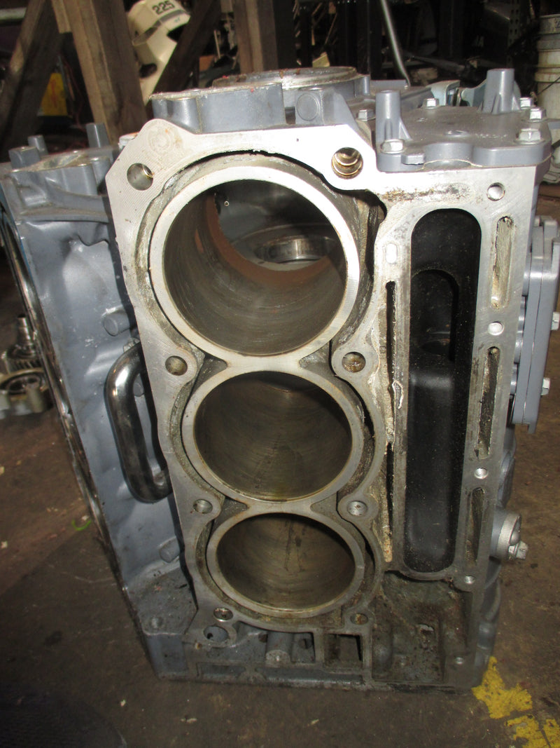Suzuki DF350A 350hp 4 Stroke Outboard crankcase block