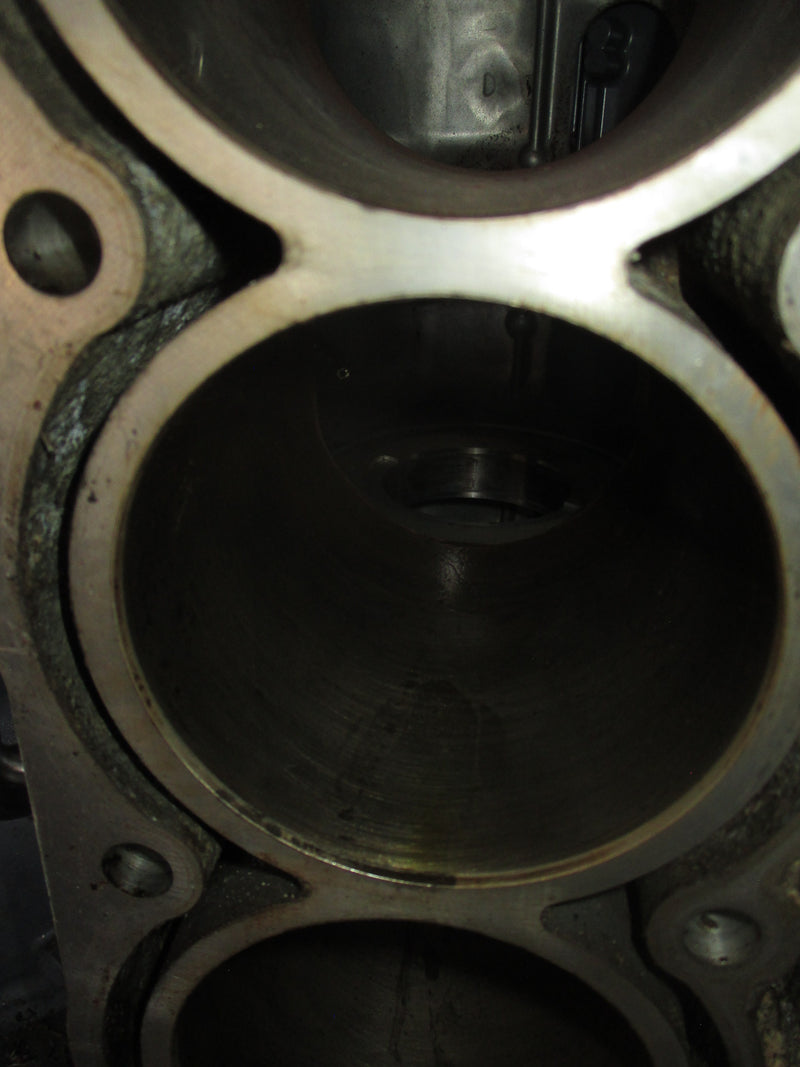 Suzuki DF350A 350hp 4 Stroke Outboard crankcase block